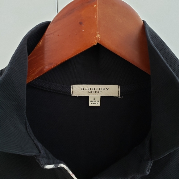 Burberry Polo Shirt Black Authentic sz S - Picture 2 of 6